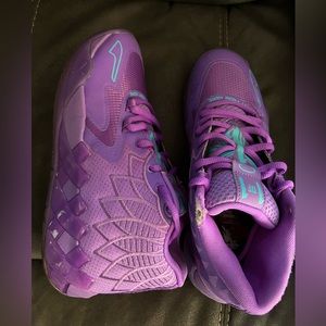 LaMelo Ball Mb1 Queen City size 9 men’s